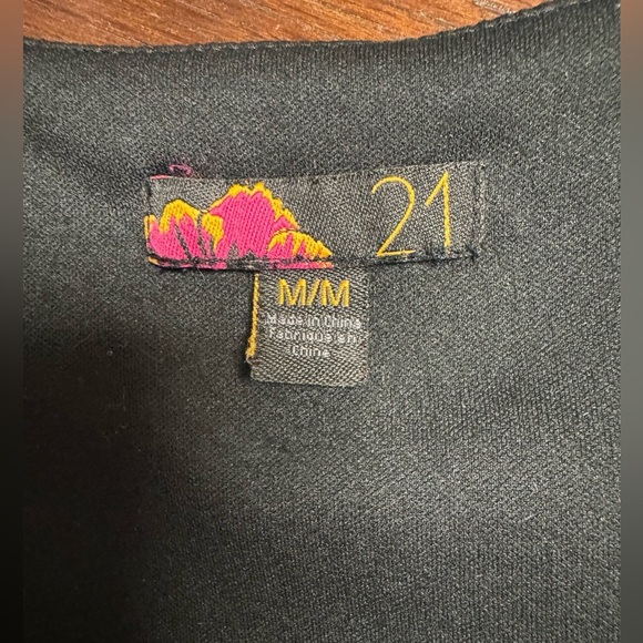 21 Smocked Black Top beading & decorative neckline trim, elastic at waist Size M - Picture 5 of 9